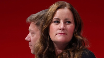 Nach dem Wahldebakel bei der Europawahl geben sich die Linken-Chefs Martin Schirdewan und Janine Wissler selbstkritisch (Archivbild) (Foto: Karl-Josef Hildenbrand/dpa)