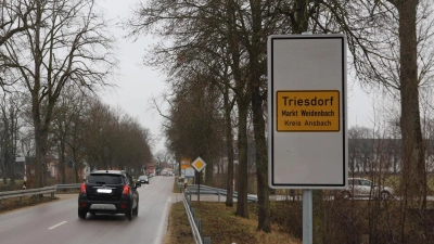 So sehen die neuen übergroßen Schilder in Triesdorf aus, die nun auch geklaut wurden. (Archivbild: Oliver Herbst)