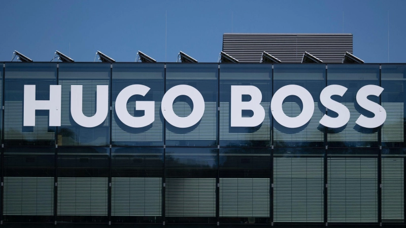 Die britische Frasers Group versucht seit Mitte Juni, das Ruder bei Hugo Boss zu übernehmen. (Archivbild) (Foto: Marijan Murat/dpa)