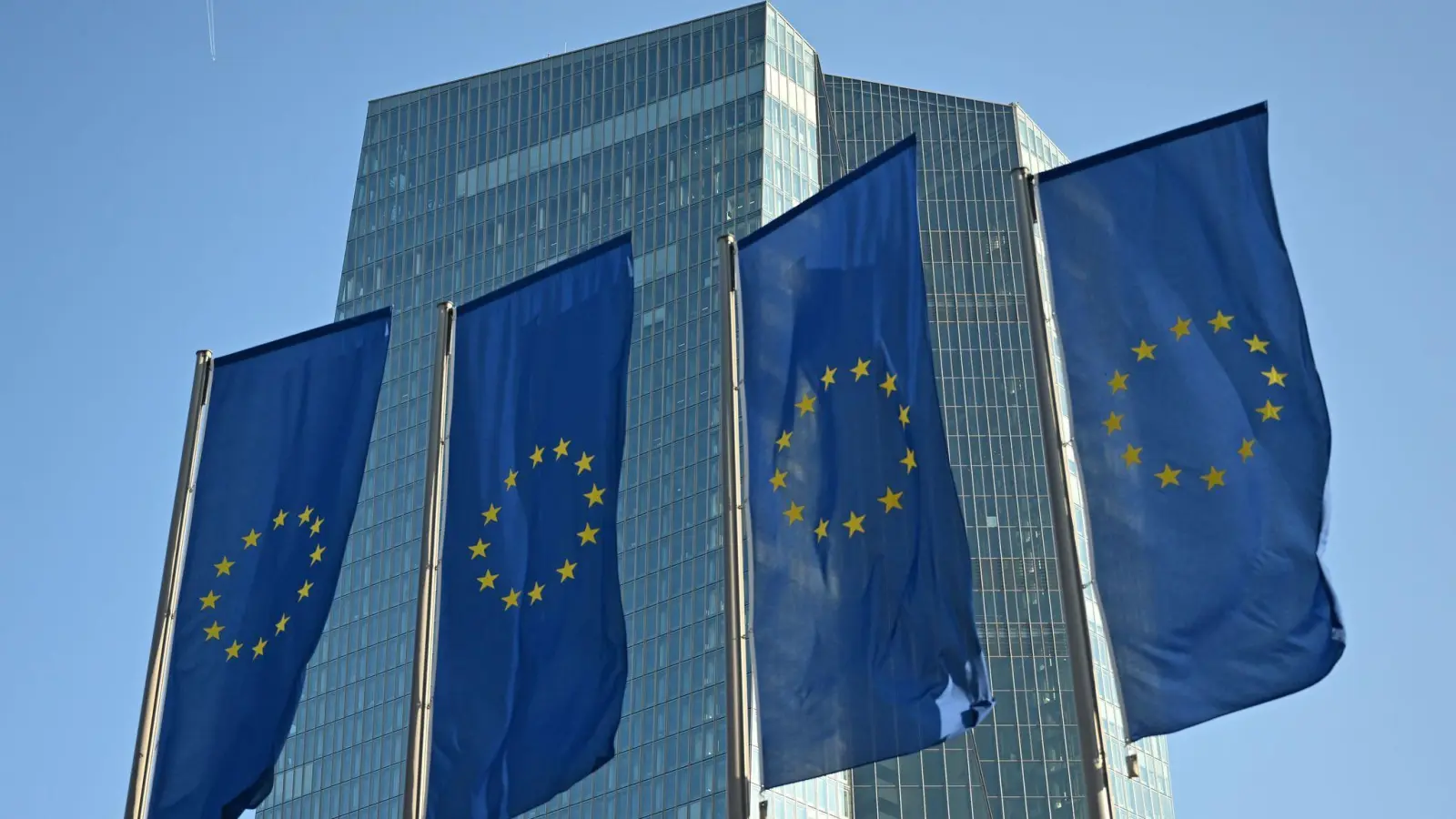 Die EZB verfolgt die Inflation im Euroraum genau. (Archivbild) (Foto: Michael Brandt/dpa)