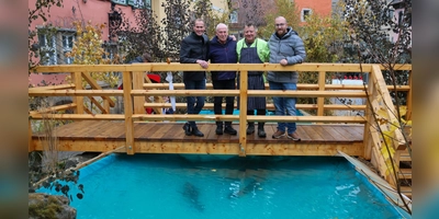 Oberbürgermeister Dr. Christoph Hammer, die Teichwirte Robert Hippelein und Werner Ahamer sowie Sebastian Salom von der Teichgenossenschaft im Landkreis Ansbach waren bei der offiziellen Eröffnung am Sonntag dabei. (Foto: Martina Haas)