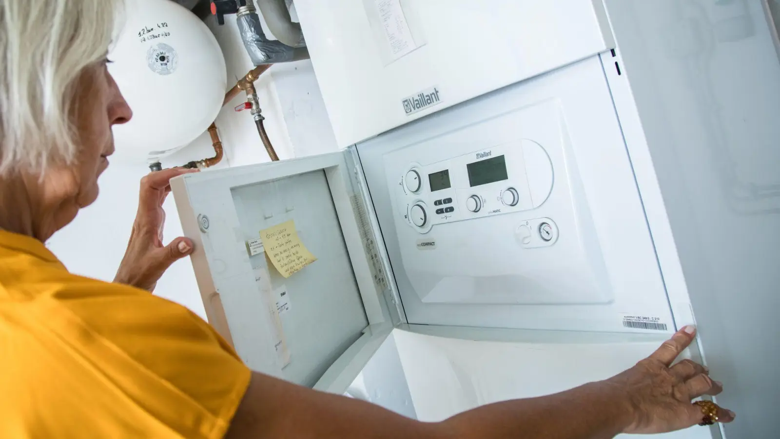 Heizung auf Sommerbetrieb umstellen: So wird Energie gespart und unnötiger Verbrauch vermieden. (Foto: Christin Klose/dpa-tmn)