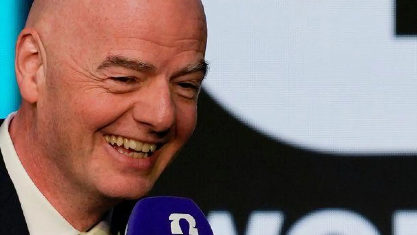 Die Preispolitik der FIFA bei der Fußball-WM sorgt für Verdruss. (Archivbild) (Foto: Chris Carlson/AP/dpa)