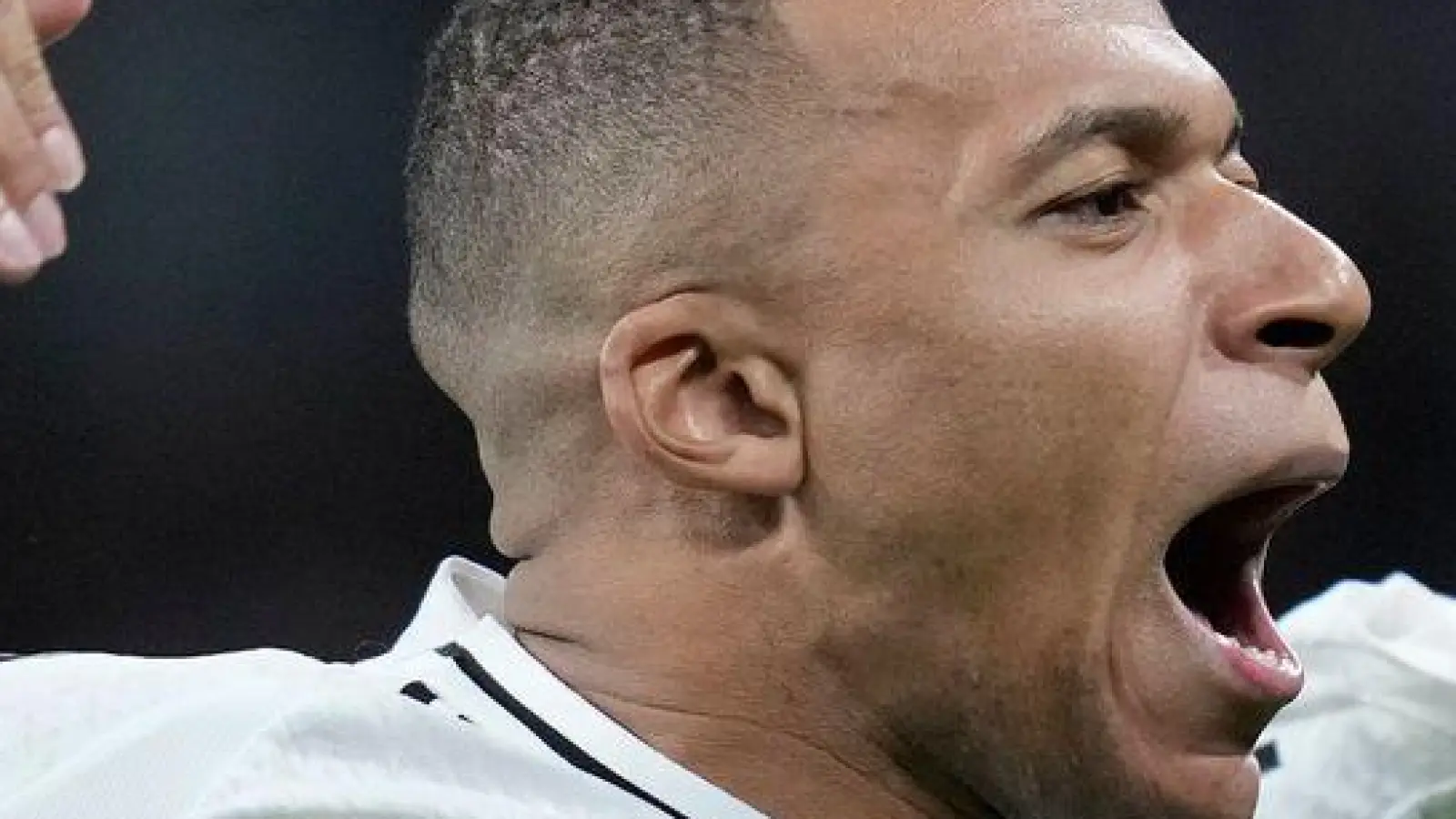 Glänzte mit einem Dreierpack: Kylian Mbappé (Foto: Bernat Armangue/AP/dpa)