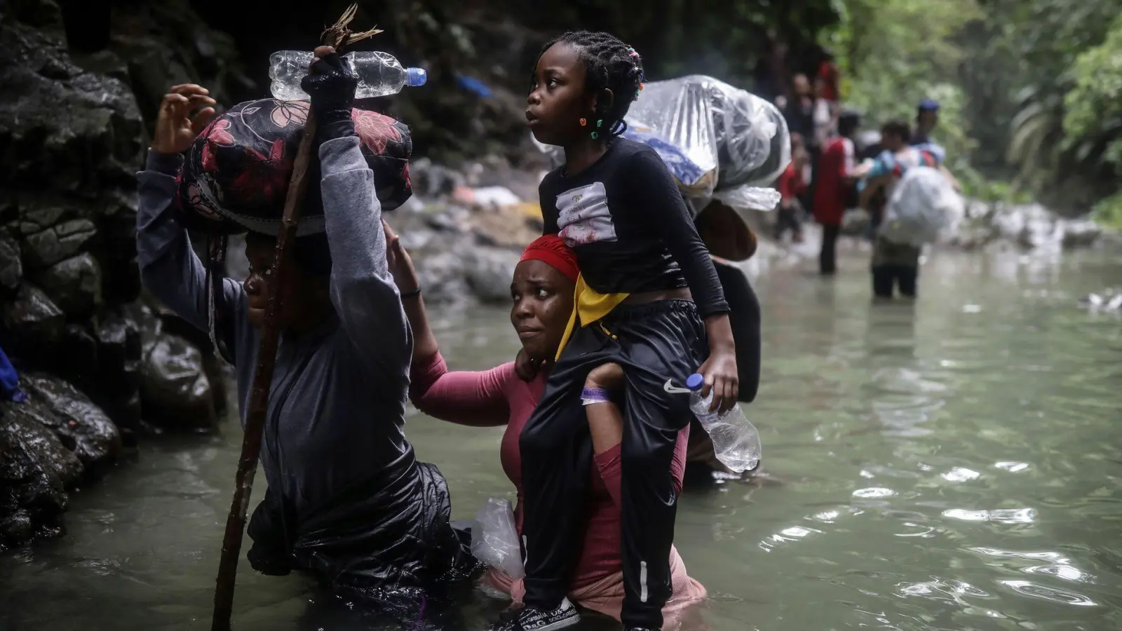 Mehr als 520.000 Menschen nutzten im vergangenen Jahr trotz aller Gefahren die Migrationsroute. (Archivbild) (Foto: Ivan Valencia/AP/dpa)