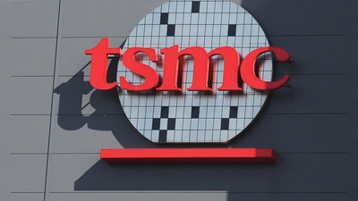 Für TSMC laufen die Geschäfte auch dank einer großen Nachfrage nach KI-Chips.  (Foto: David Chang/EPA/dpa)