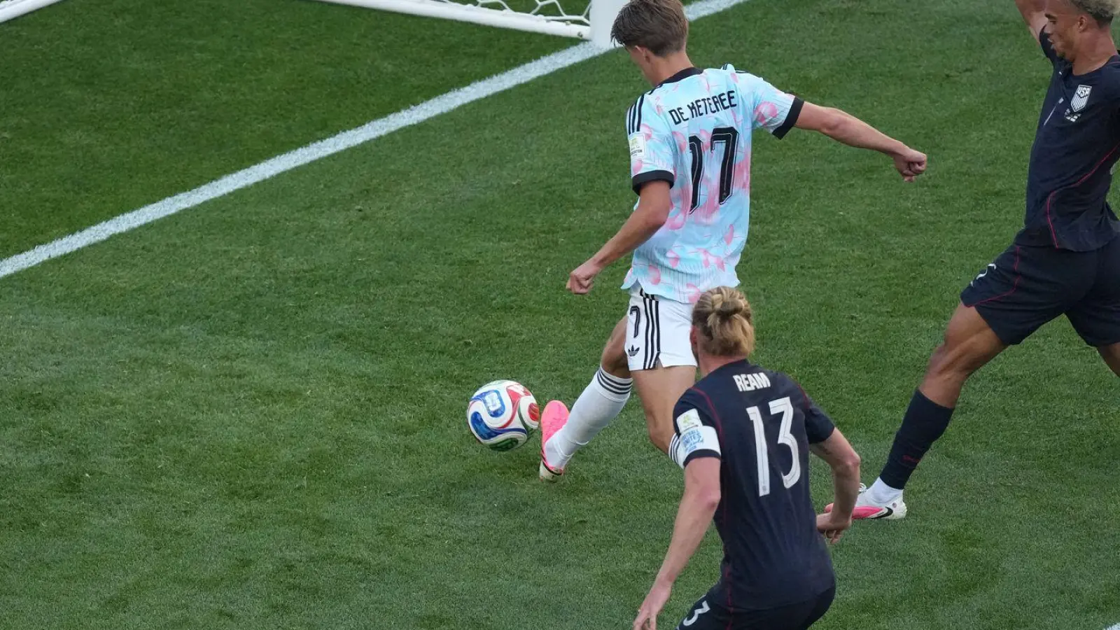 Belgien ging früh in Führung und gewann das Achtelfinale verdient. (Foto: Nick Didlick/AP/dpa)