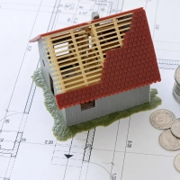 Größe, Grundriss, Architektur und Ausstattung – beim Fertighausbau bieten sich unzählige Möglichkeiten für die individuelle Gestaltung. (Foto: Pixabay)
