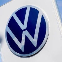 Der VW-Konzern will seinen Sparkurs offenbar verschärfen. (Symbolbild) (Foto: Hauke-Christian Dittrich/dpa)