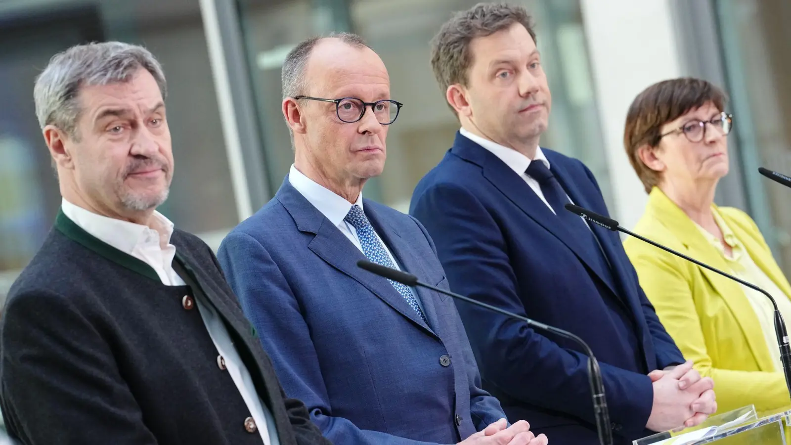 Nach dem Sondierungs-Ergebnis sollen jetzt Koalitionsverhandlungen starten. (Archivbild) (Foto: Kay Nietfeld/dpa)