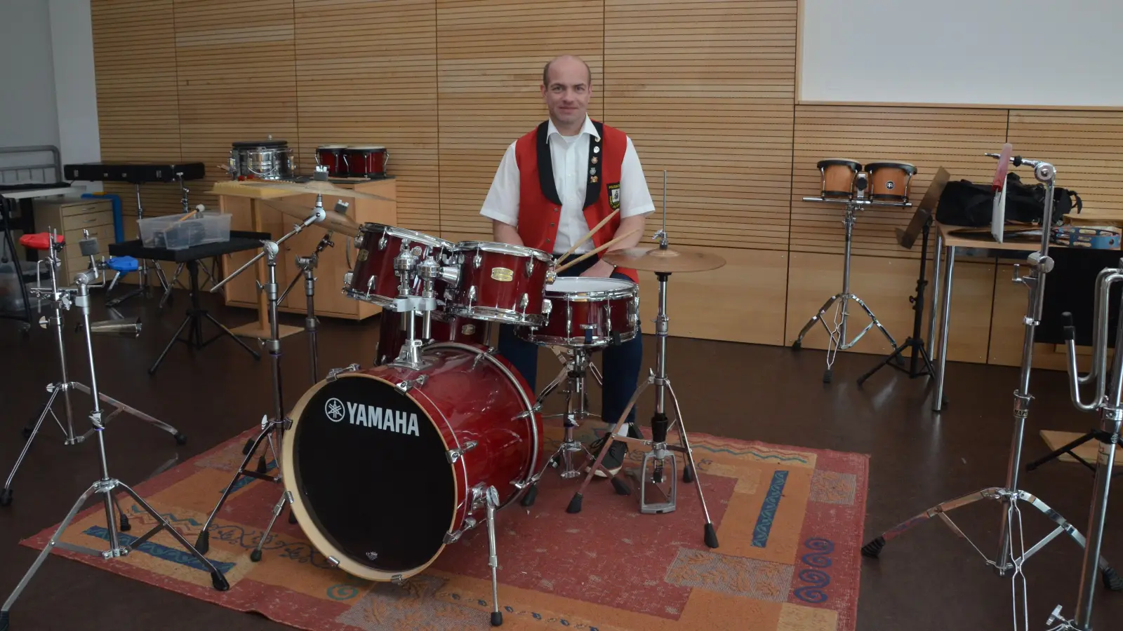 Vorsitzender Markus Häßlein, wie der Europa-Musikzug Dietenhofen zu seinem Namen kam. (Foto: Yvonne Neckermann)