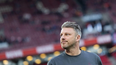 Lukas Kwasniok testet mit seinen Spielern in Spanien gegen den FC Lugano. (Archivbild) (Foto: Rolf Vennenbernd/dpa)