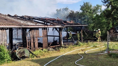 Zwei Scheunen brannten aus. (Foto: Andrea Walke)
