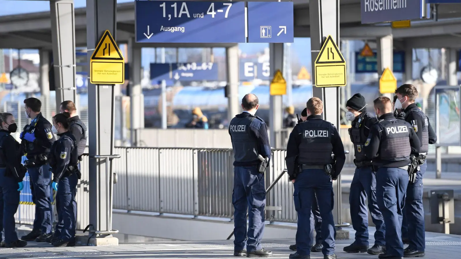 Der verurteilte Straftäter wurde bei der Einreisekontrolle entdeckt. (Symbolbild) (Foto: Uwe Lein/dpa)