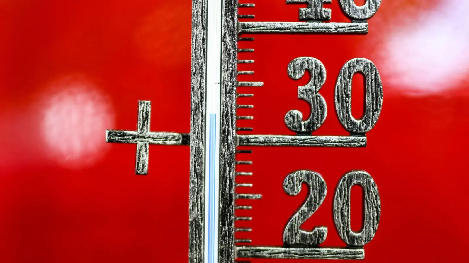 30 Grad gab es auch schon früher, aber nicht so häufig. (Symbolbild) (Foto: Patrick Seeger/dpa)