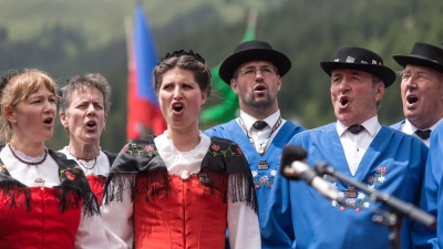 In der Schweiz ist man stolz auf die Kunst des Jodelns. (Archivbild) (Foto: Arno Balzarini/KEYSTONE/dpa)