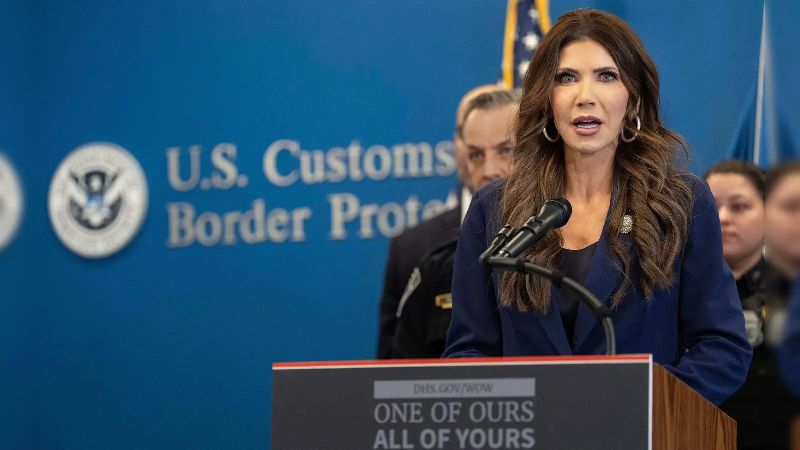 Als erste Ministerin der aktuellen Trump-Regierung muss US-Heimatschutzministerin Kristi Noem gehen. (Archivfoto) (Foto: Yuki Iwamura/AP/dpa)