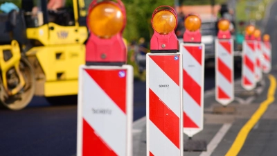 Mit Verkehrseinschränkungen ist auf der Autobahn A6 wegen des sechsspurigen Ausbaus der Verkehrsader zu rechnen. (Symbolbild: Jim Albright)