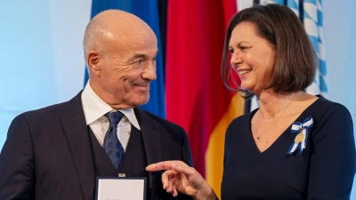 Bayerischer Verfassungsorden für Heiner Lauterbach. (Foto: Peter Kneffel/dpa)