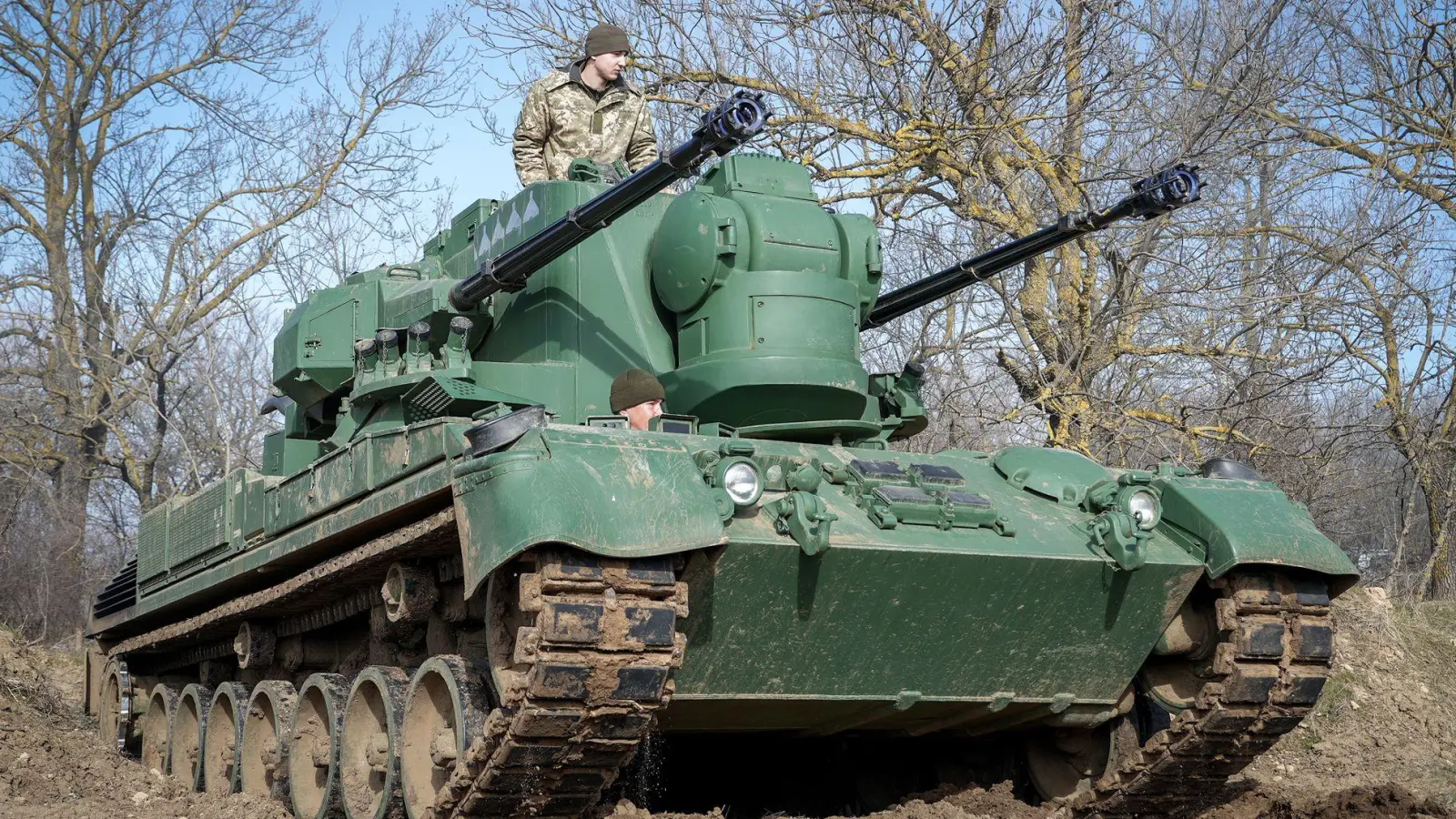 Die Ukraine braucht dringend Geld für die Verteidigung. (Archivbild) (Foto: Kay Nietfeld/dpa)