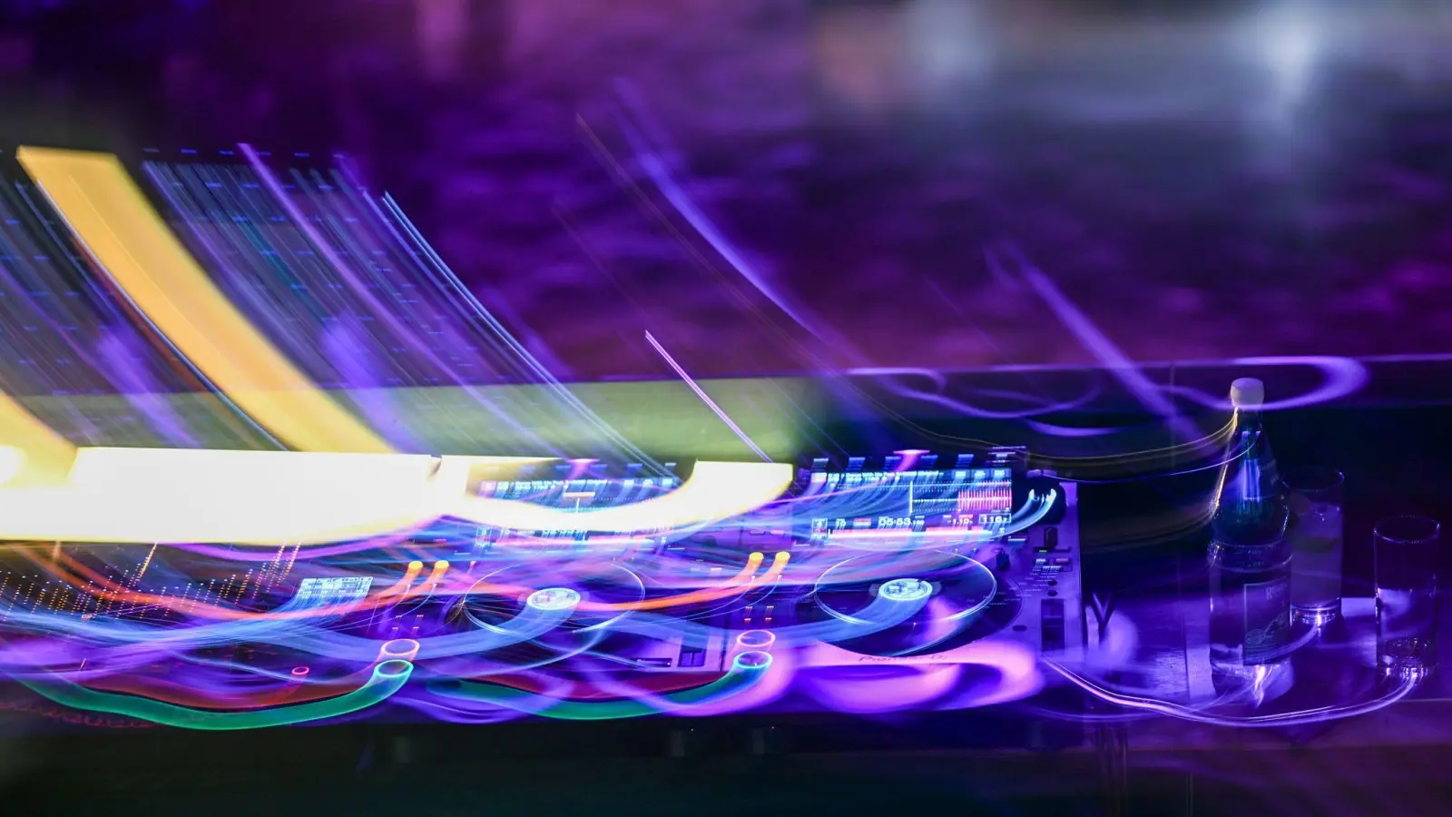 Die Polizei sucht nach Zeugen des Angriffs. (Symbolbild) (Foto: Jens Kalaene/dpa)