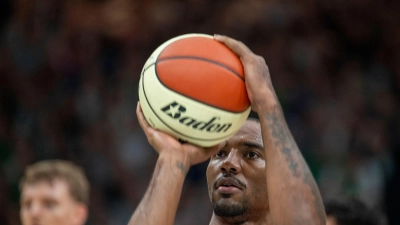 Isiaha Mike war im Spiel gegen Bonn Top-Scorer der Bayern.  (Foto: Harald Tittel/dpa)