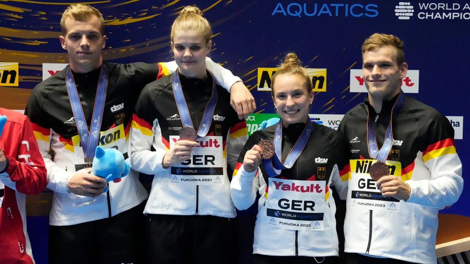 Das DSV-Quartett holte im Mixed-Team-Wettbewerb Bronze. (Foto: Lee Jin-man/AP/dpa)