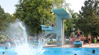 Ein Bild aus wärmeren Tagen: Die Freibad-Saison war eine erfolgreiche – 41.858 Gäste waren da. (Archivbild: Jarah Greipel)