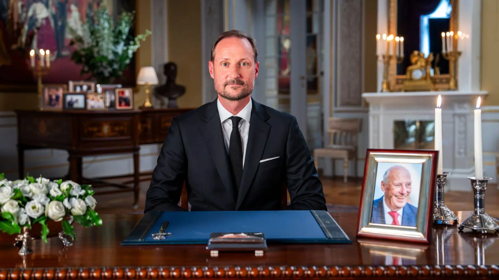In seiner ersten Rede als neuer König wurde Haakon VIII. emotional. (Foto: Heiko Junge/NTB/dpa)