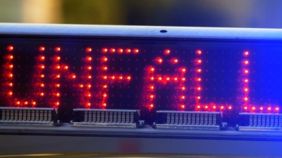 Der rechte Fahrstreifen war für mehrere Stunden gesperrt. (Symbolbild) (Foto: Stefan Puchner/dpa)