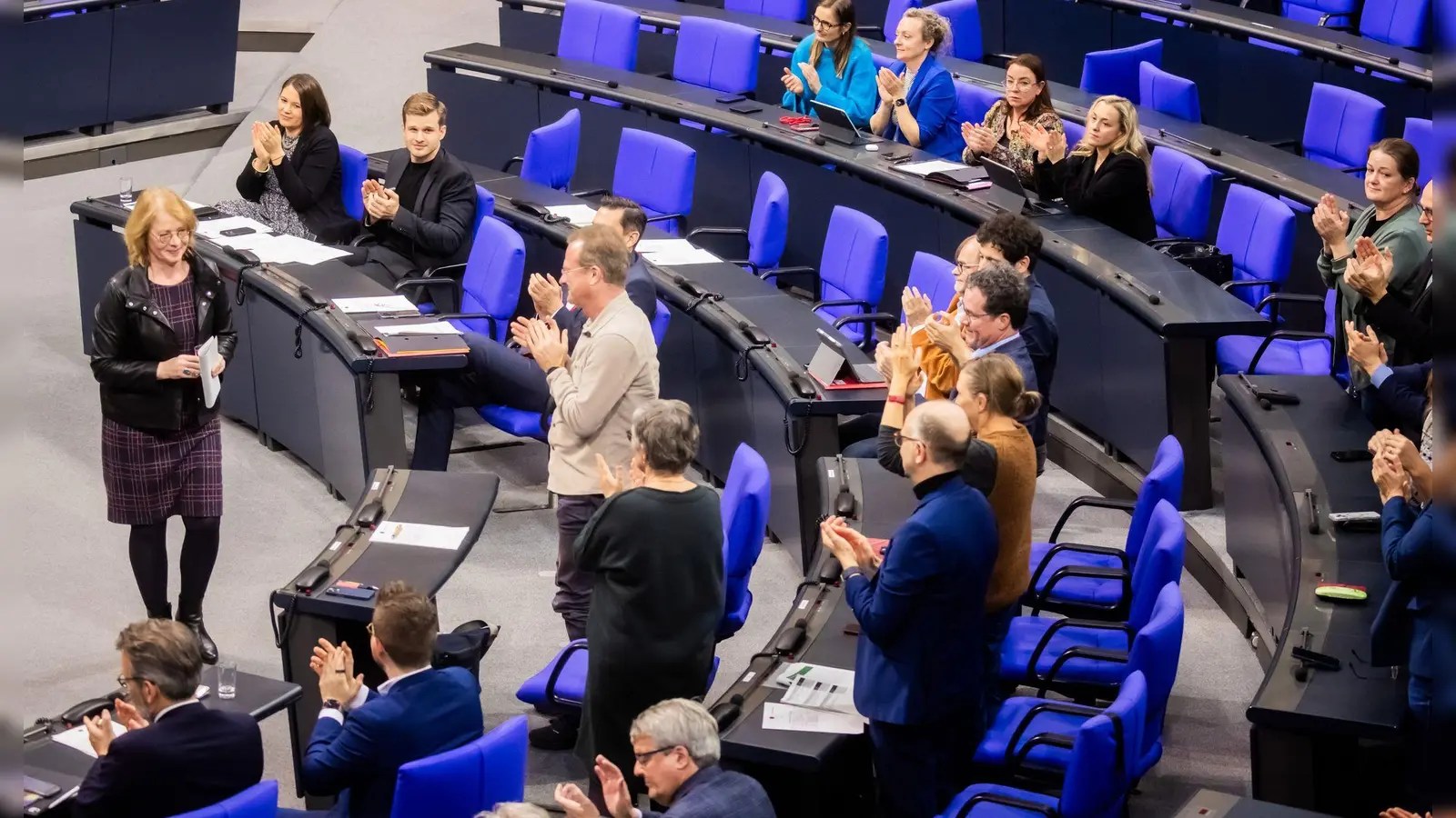 Nicht einmal ein Drittel der Abgeordneten im künftigen Bundestag sind Frauen. (Archivfoto) (Foto: Christoph Soeder/dpa)