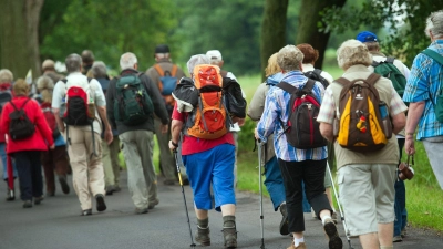 Bei körperlich aktiven Menschen mit präklinischem - also noch symptomlosem - Alzheimer wurde ein geringerer kognitiver Abbau als bei körperlich inaktiven erfasst. (Symbolbild) (Foto: Patrick Pleul/dpa-Zentralbild/dpa)