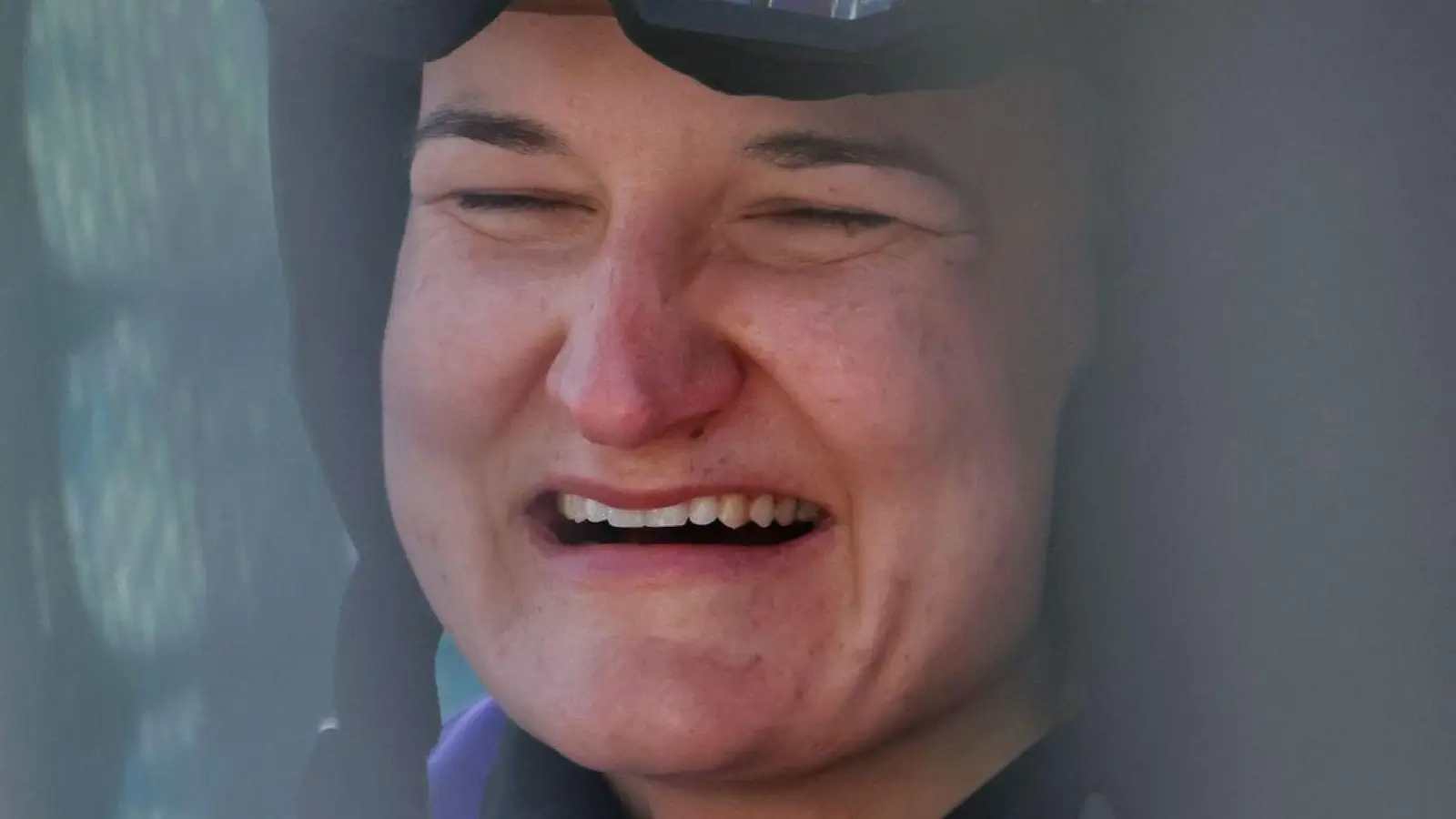 Goldiges Lachen: Anna-Lena Forster. (Foto: Philipp von Ditfurth/dpa)