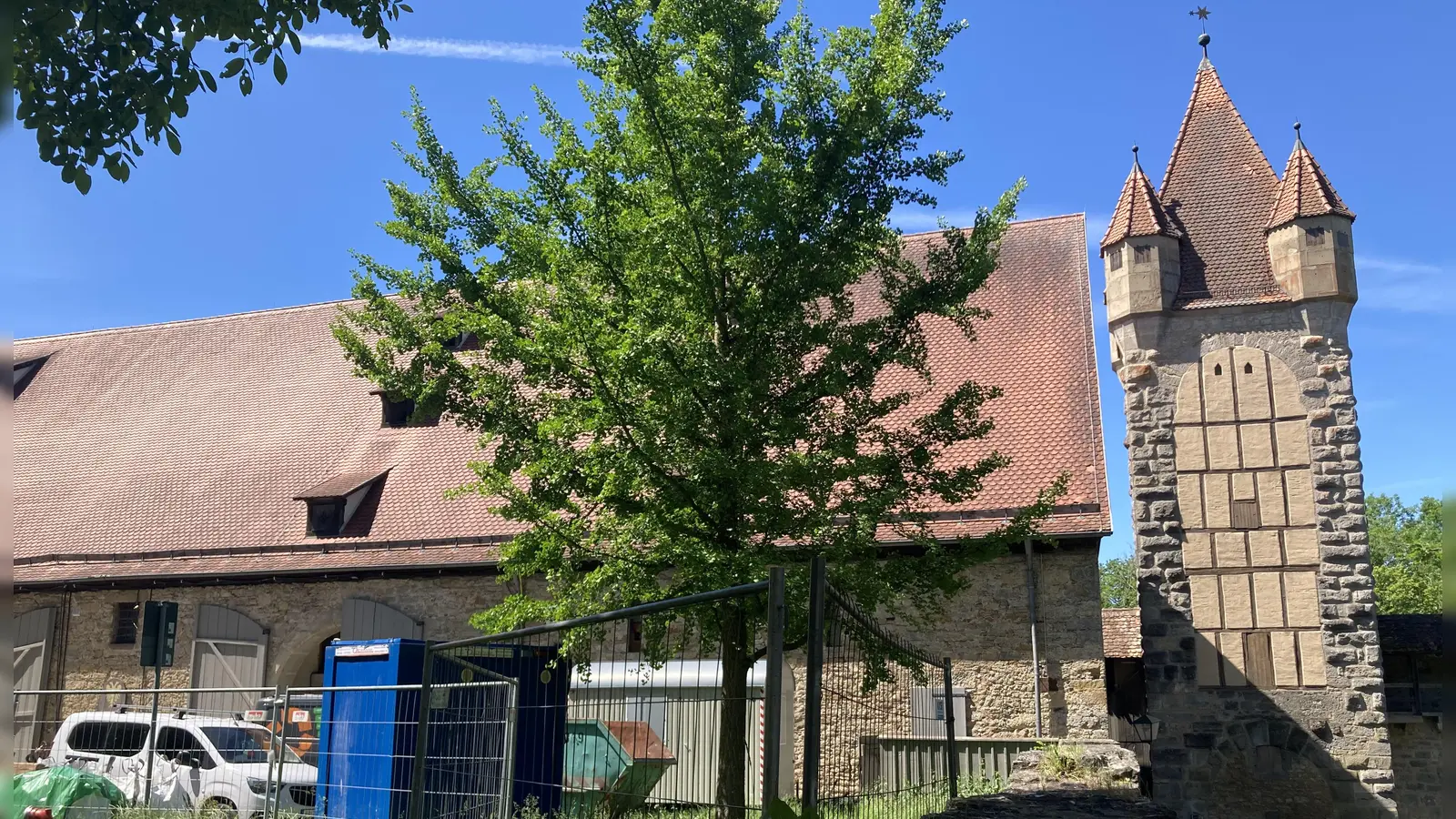 Ende 2027 soll die Reichsstadthalle fertig saniert sein. Im Jahr 2028 wird sie dann für die Landesausstellung gebraucht. (Foto: Clarissa Kleinschrot)