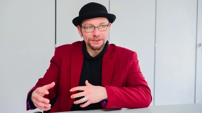 Ziel des Sozialdemokraten Michael Jakob ist zunächst, in die Stichwahl zu kommen. Darin will er dann den Chefposten im Stadthaus erringen. (Foto: Irmeli Pohl)