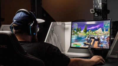 Wertvolle Beute: Accounts mit seltenen Skins, Spielhistorien oder Zahlungsdaten sind ein beliebtes Ziel für Hacker. (Foto: Zacharie Scheurer/dpa-tmn)
