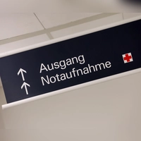 Vielen bayerischen Kliniken geht es finanziell schlecht - und es könnte noch viel schlimmer kommen, warnt die Krankenhausgesellschaft. (Symbolbild) (Foto: Karl-Josef Hildenbrand/dpa)