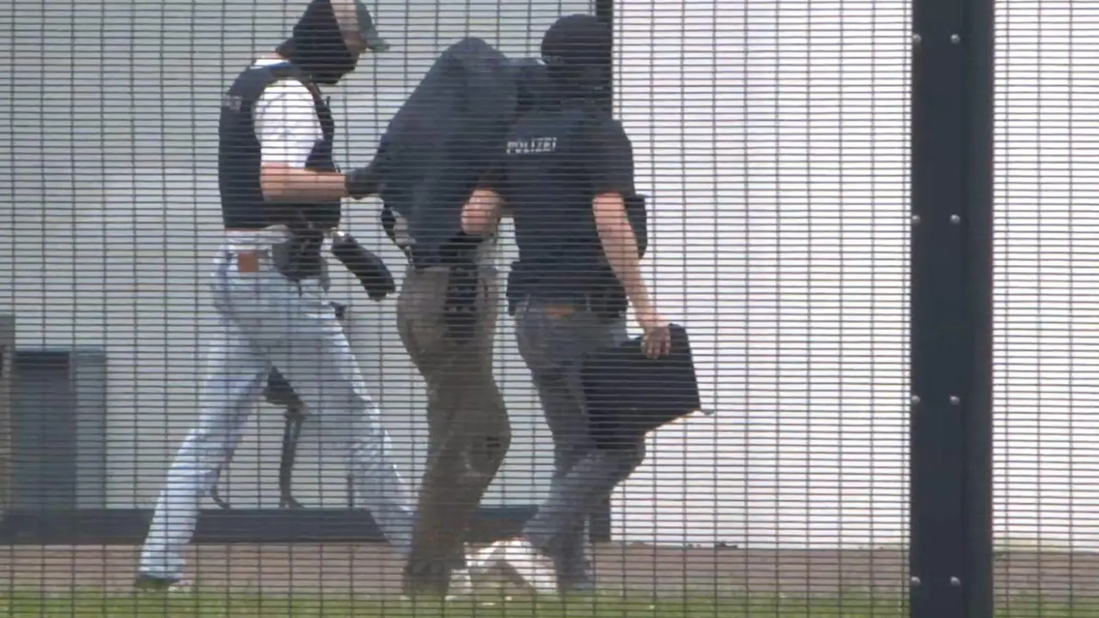 Die Bundesanwaltschaft wirft den Beschuldigten vor, für einen ausländischen Geheimdienst gearbeitet zu haben. (Foto: René Priebe/PR-Video /dpa)
