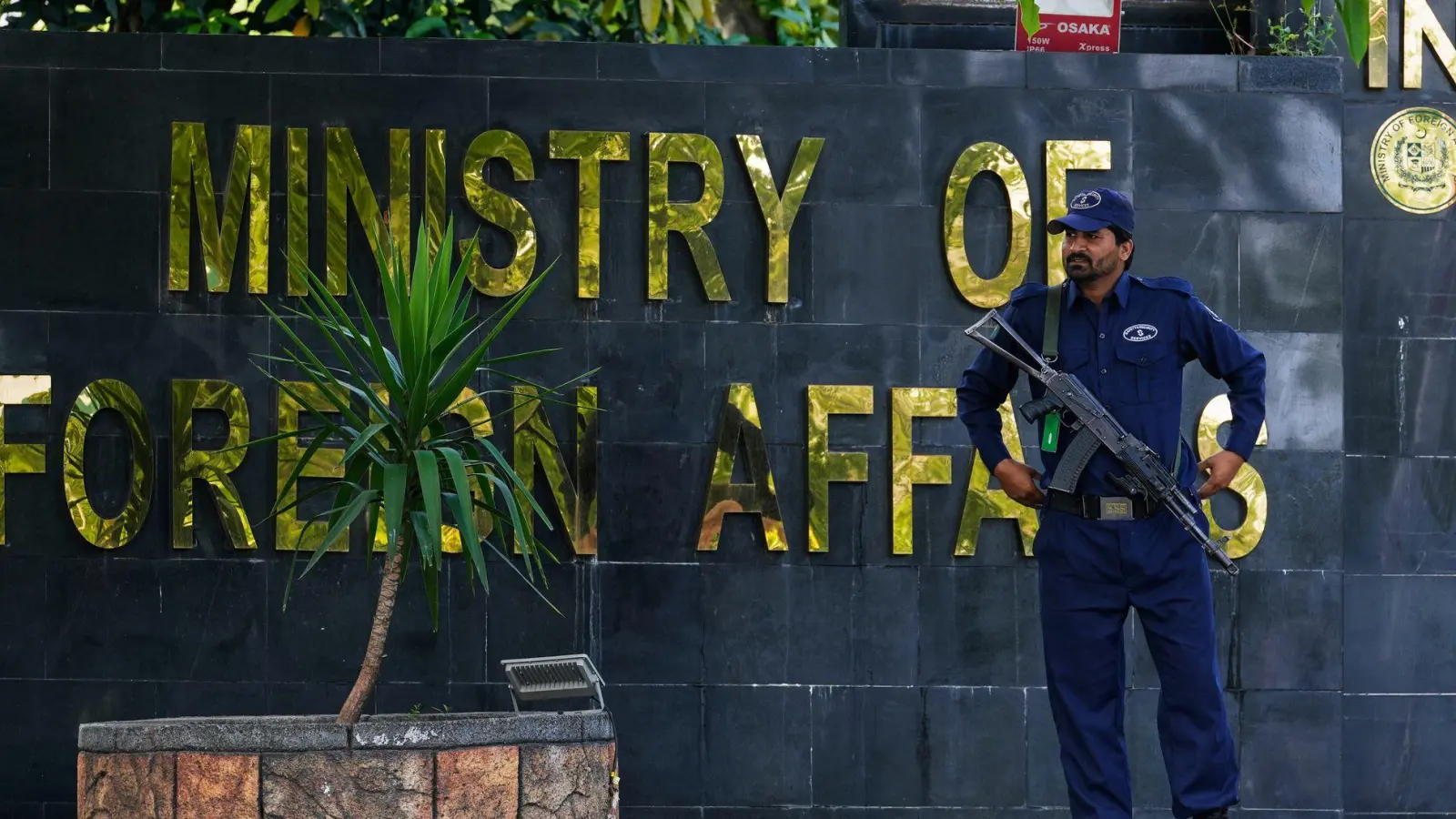 Die Unterhändler der USA und des Irans wollen unter Vermittlung von Pakistan in Islamabad verhandeln. (Foto: Anjum Naveed/AP/dpa)