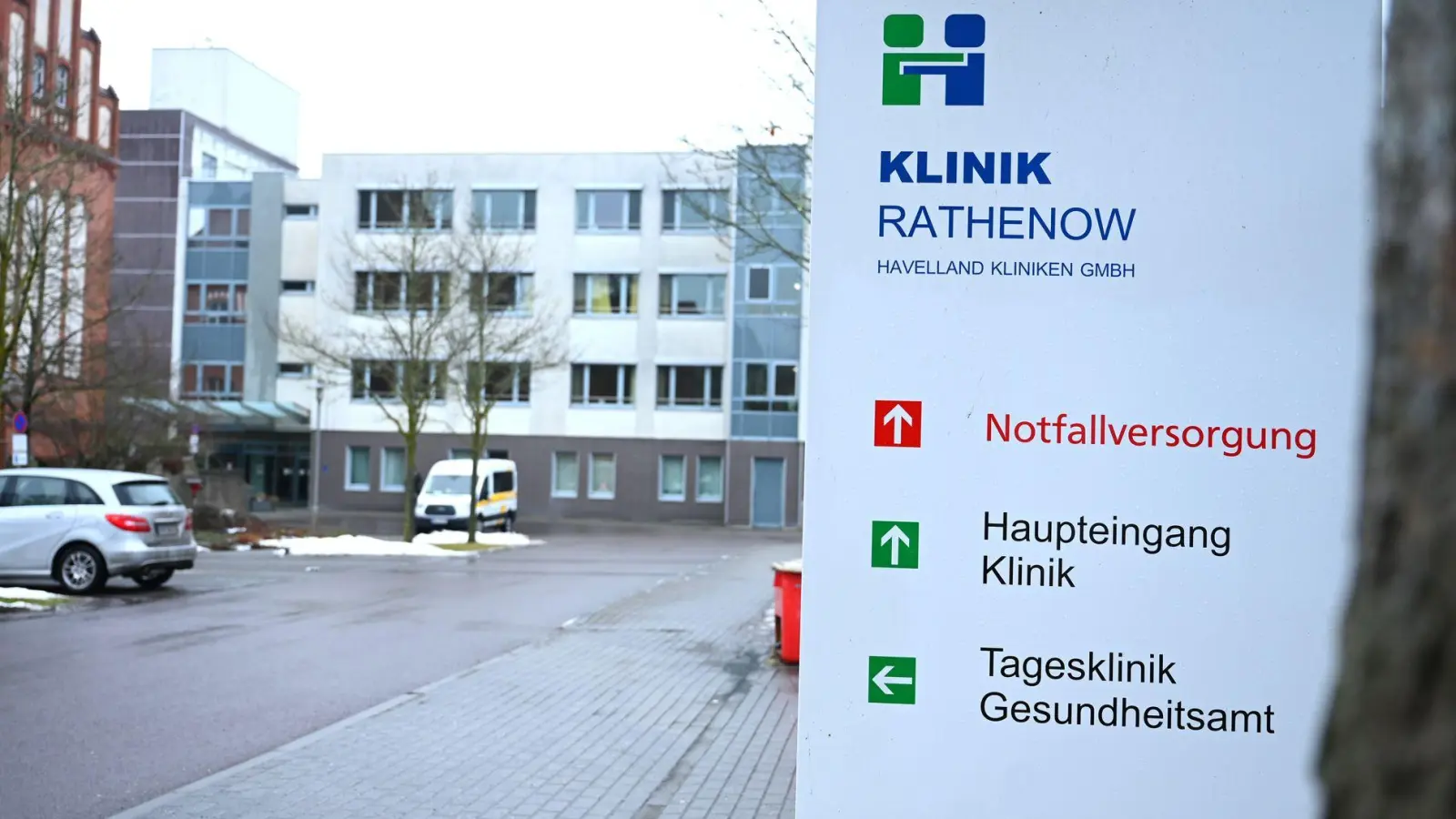 Ein Kinderarzt der Havelland-Kliniken wird wegen sexuellen Missbrauchs angeklagt. (Archivbild) (Foto: Elisa Schu/dpa)