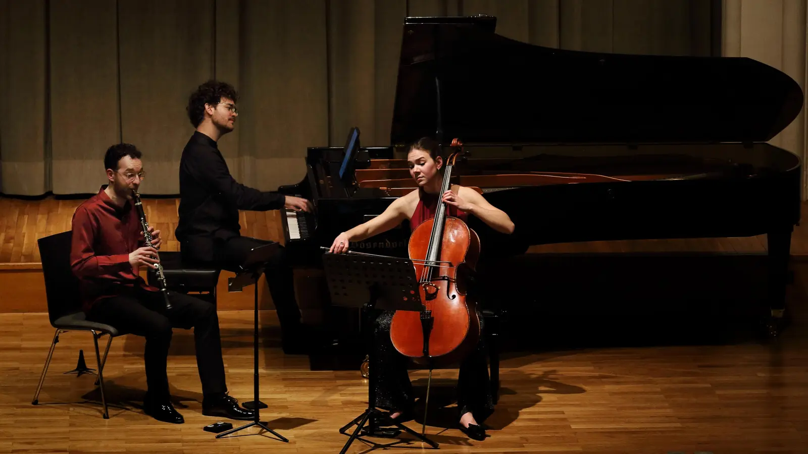 Bewegte sich musikalisch stilsicher durch drei Jahrhunderte: das Trio Risonante. (Foto: Thomas Wirth)