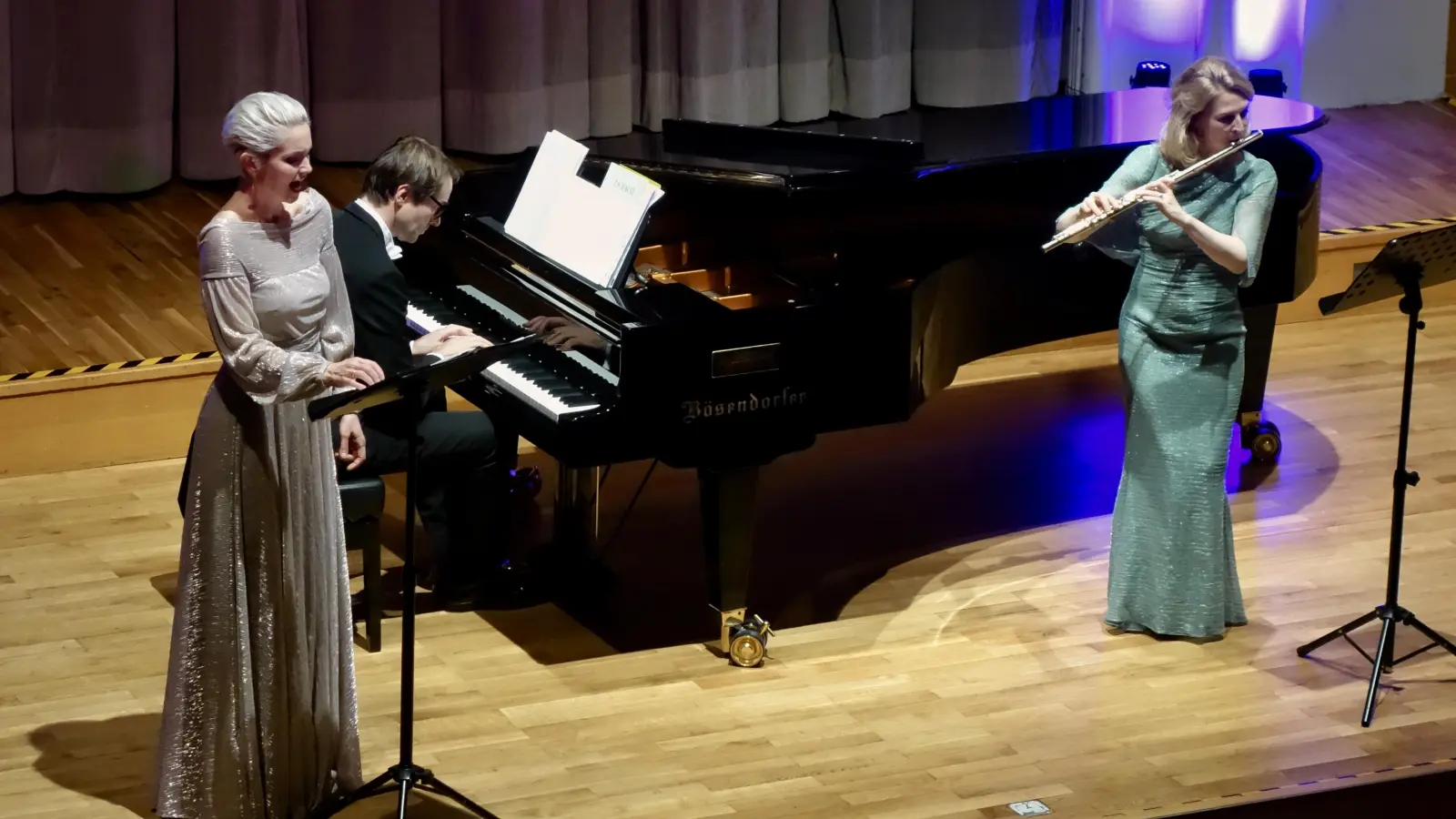 Ein Trio mit Charisma: das Ensemble Sweet Bird, Julie Sophie Wagner, Christian Schmitt und Tatjana Ruhland (von links) (Foto: Marion Etienne)