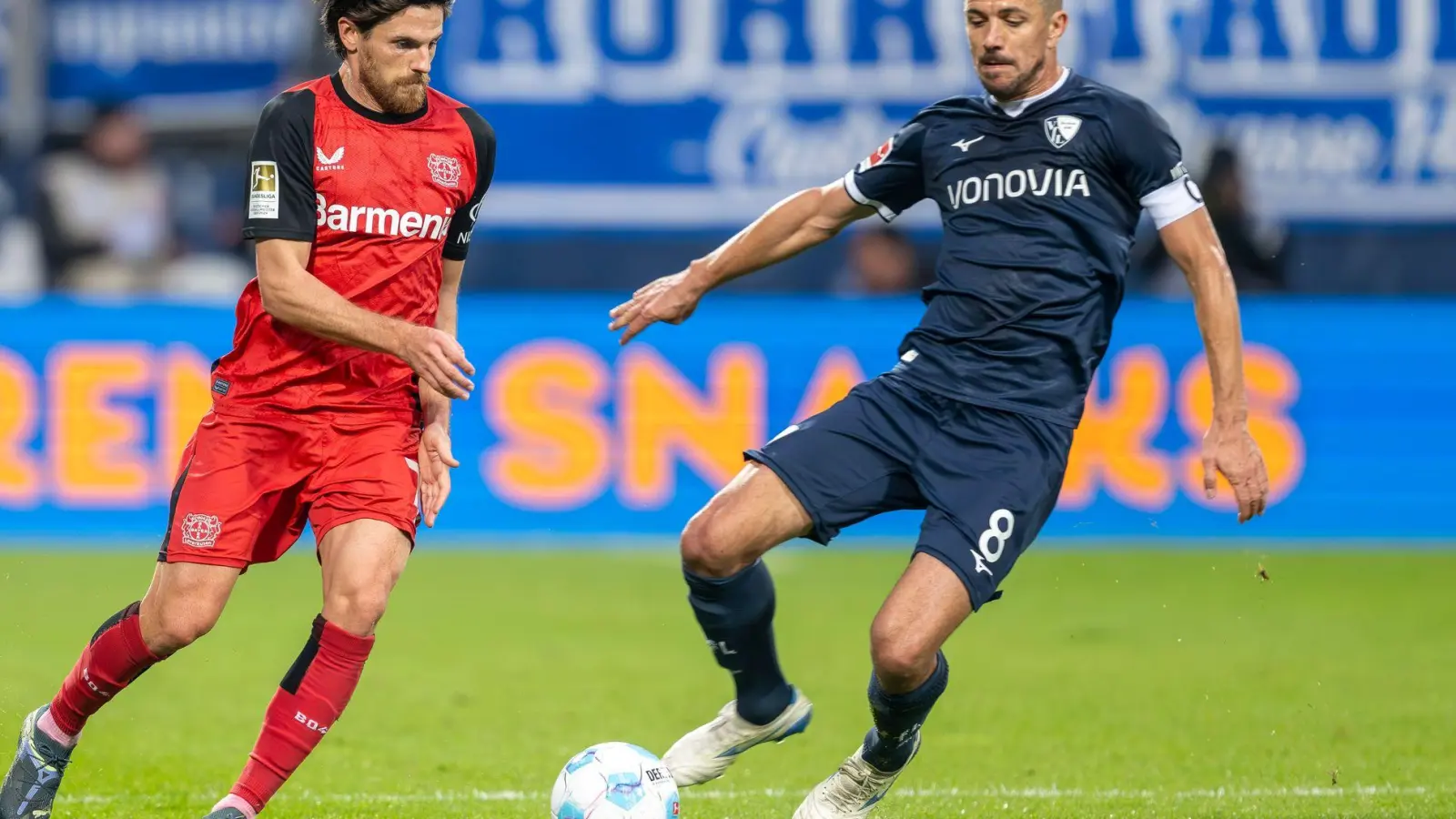 Bayer Leverkusen zu Gast beim VfL Bochum. (Foto: David Inderlied/dpa)