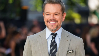 Für „Die Odyssee“ drehte Matt Damon auf einem 100 Tonnen schweren Ruderschiff im Mittelmeer. (Foto: Scott A Garfitt/Invision/AP/dpa)