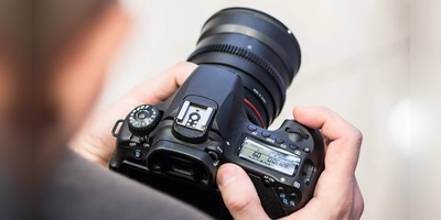 Beim kostenlosen Bewerbungsfoto-Shooting auf der Messe in Bad Windsheim werden professionelle Bilder für Ihre Bewerbungsmappe aufgenommen. Hierbei sollten Sie auf entsprechende Kleidung achten. (Foto: Pixabay)