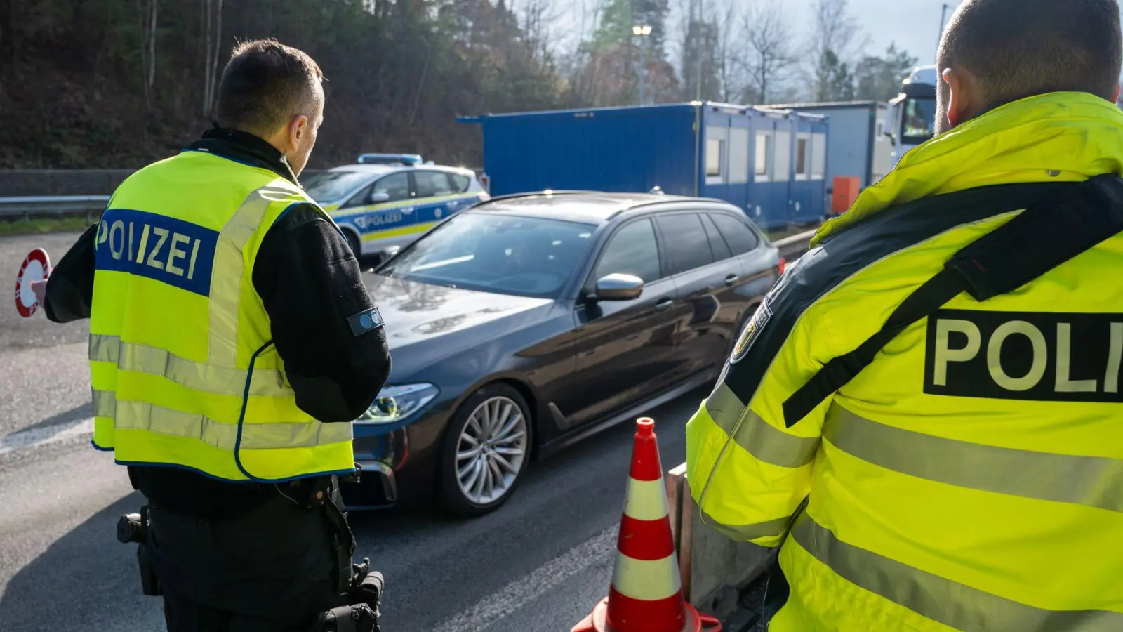 Seit vergangenem September wird an allen deutschen Grenzen kontrolliert. (Archivbild) (Foto: Harald Tittel/dpa)