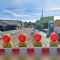 Noch laufen die Arbeiten im dritten Abschnitt. Ab dem 7. September soll dann die finale Asphaltschicht in der gesamten Welserstraße aufgebracht werden. (Foto: Florian Schwab)