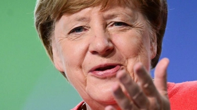 Die frühere Bundeskanzlerin Merkel nimmt die derzeitige Bundesregierung in Schutz. (Archivfoto) (Foto: Sebastian Christoph Gollnow/dpa)
