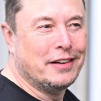 Elon Musk warf Apple und OpenAI unfairen Wettbewerb vor. (Archivbild) (Foto: Sebastian Gollnow/dpa)