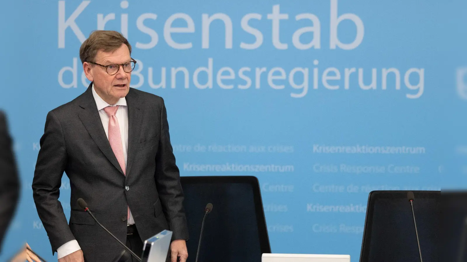 Die Bundesregierung will in Nahost gestrandete besonders verletzliche Menschen mit Charterflügen zurückholen.  (Foto: Axel Schmidt/Reuters Pool/dpa)